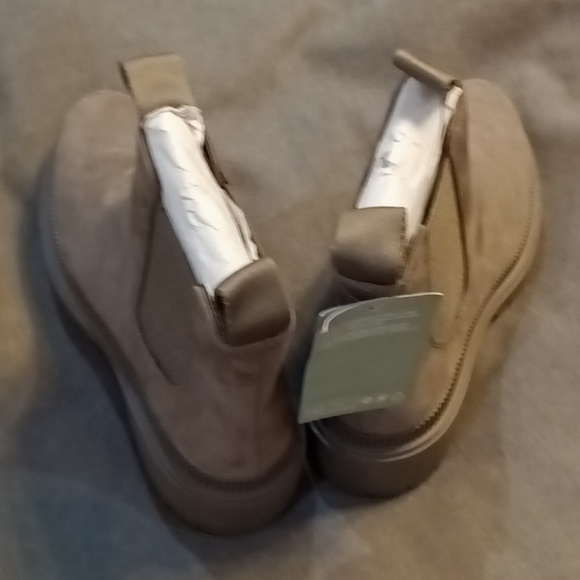H&M Boots - Picture 2 of 3